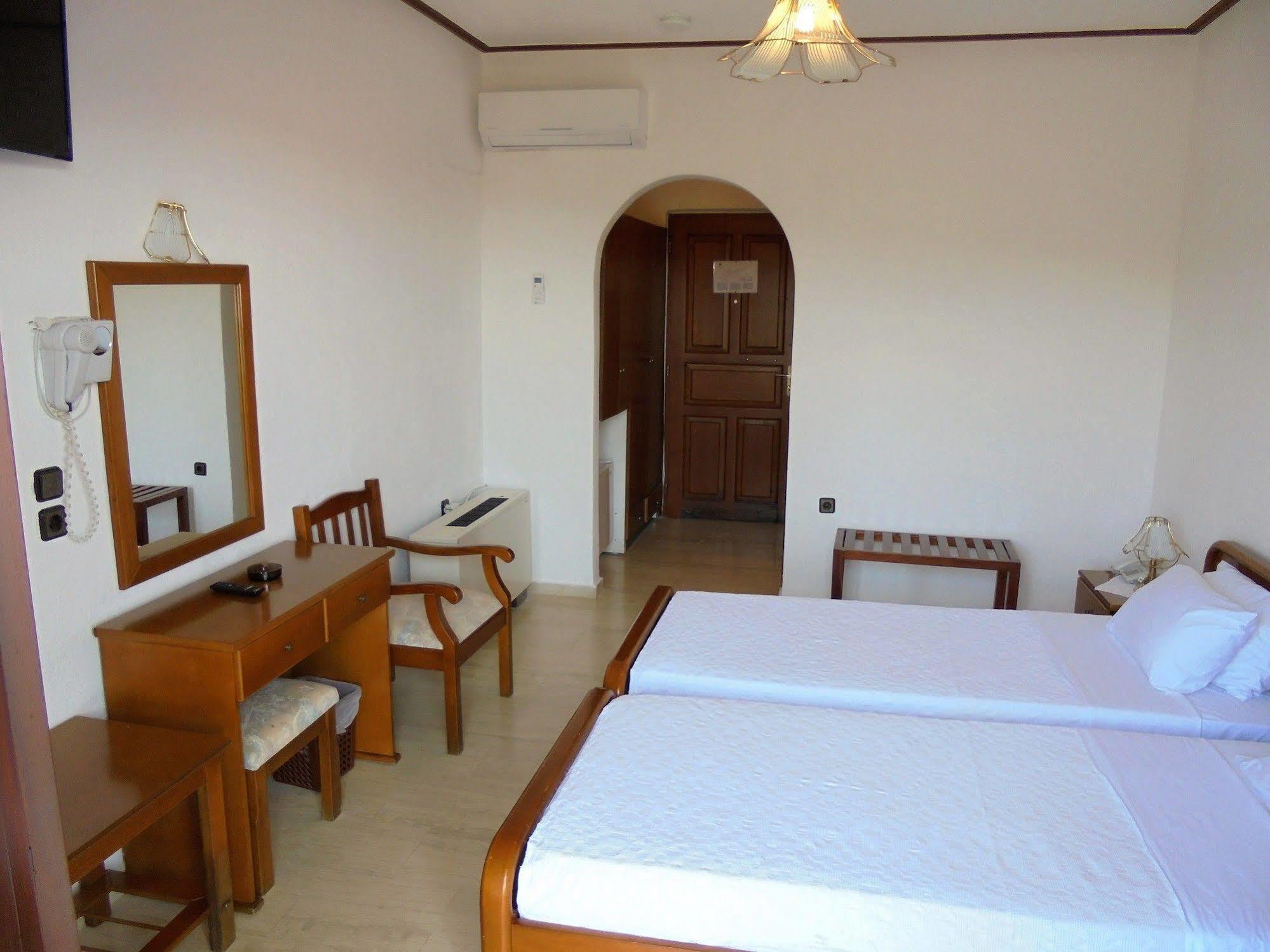 Hotel Paradise فاسيلياس المظهر الخارجي الصورة