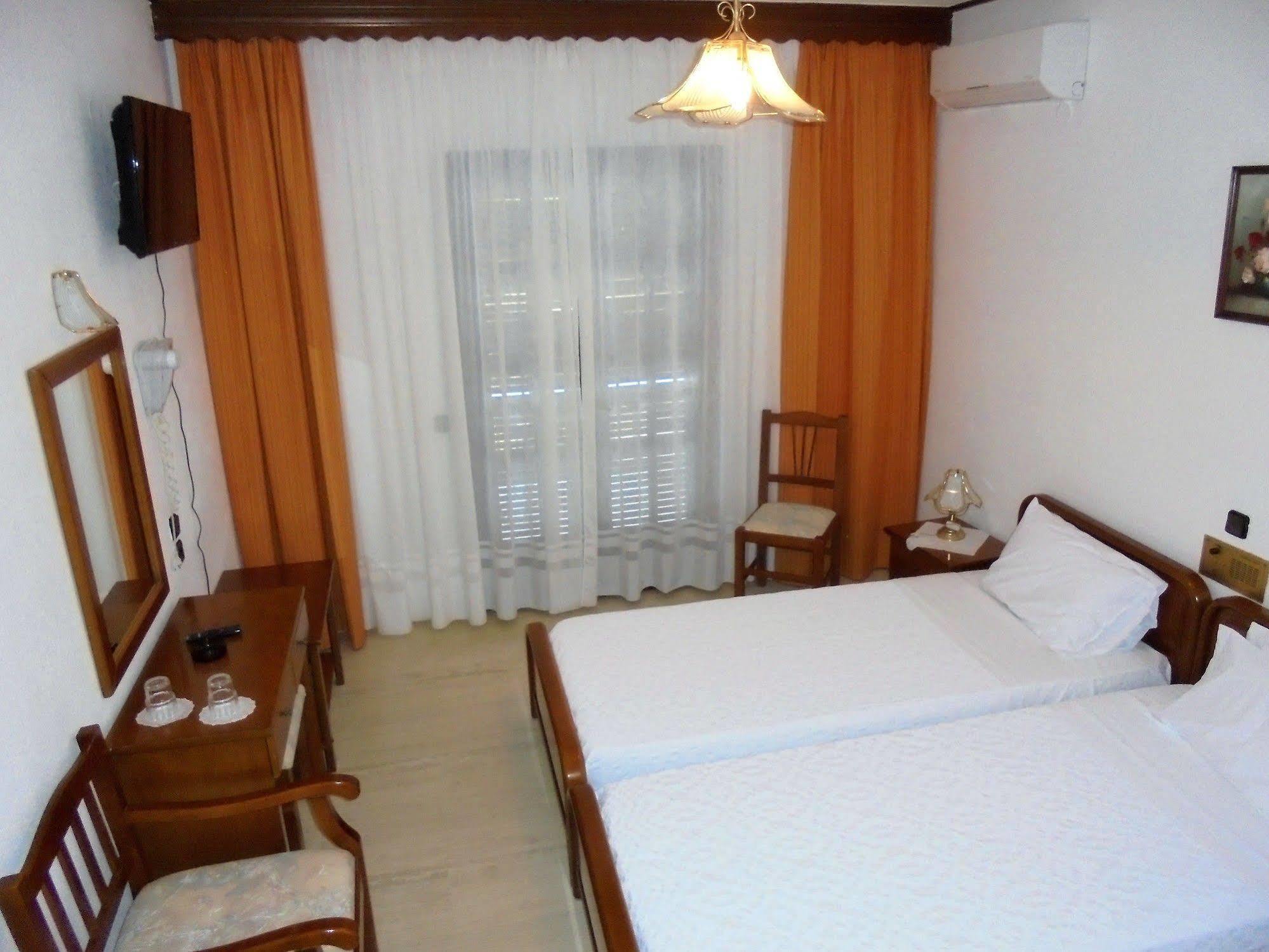 Hotel Paradise فاسيلياس المظهر الخارجي الصورة