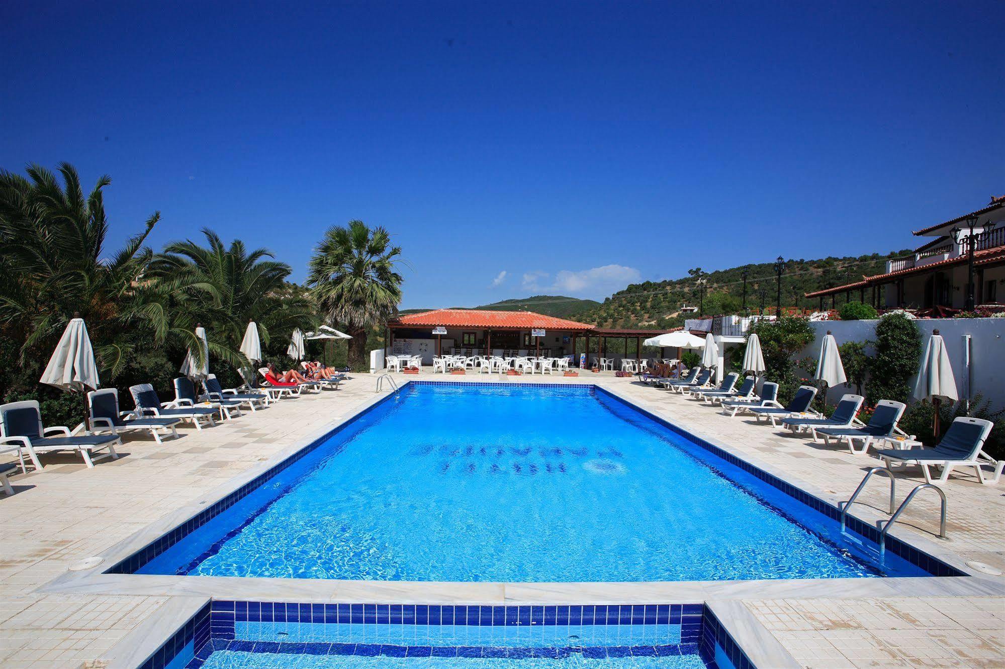 Hotel Paradise فاسيلياس المظهر الخارجي الصورة